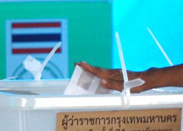 สถานีคิดเลขที่ 12 : ทุกคนเคย‘เลือกผิด’กันมาทั้งนั้น ท่ามกลางบรรยากาศ